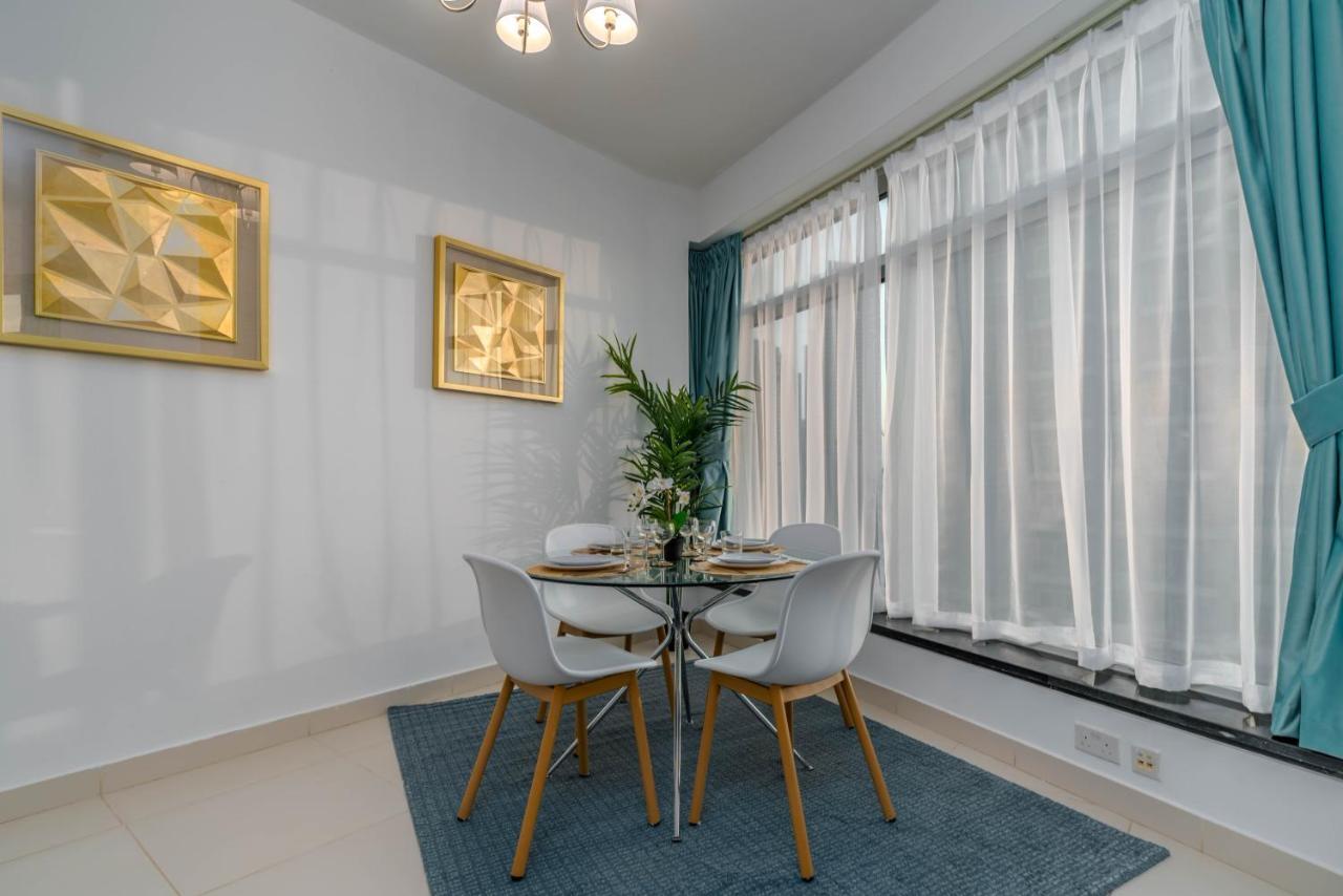 Lux Lofts Tower Downtown Boulevard & Sea Views Apartamento Dubai