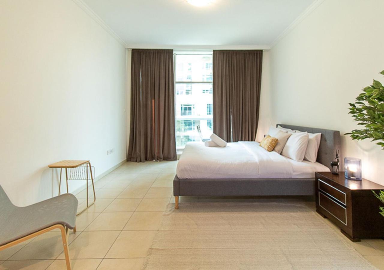 Rh-city Retreat, 01 Bedroom Near Burj Khalifa Downtown Apartment *