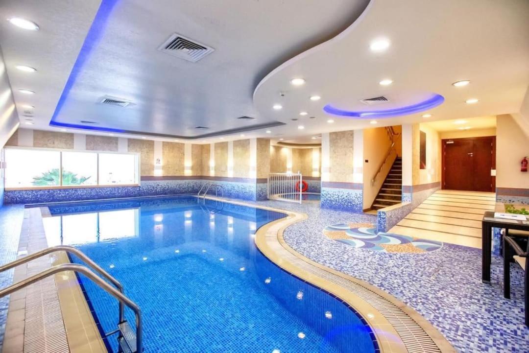 Luxury Kings Palace Private With Shared Kitchen Next To Barasti Beach * Dubai