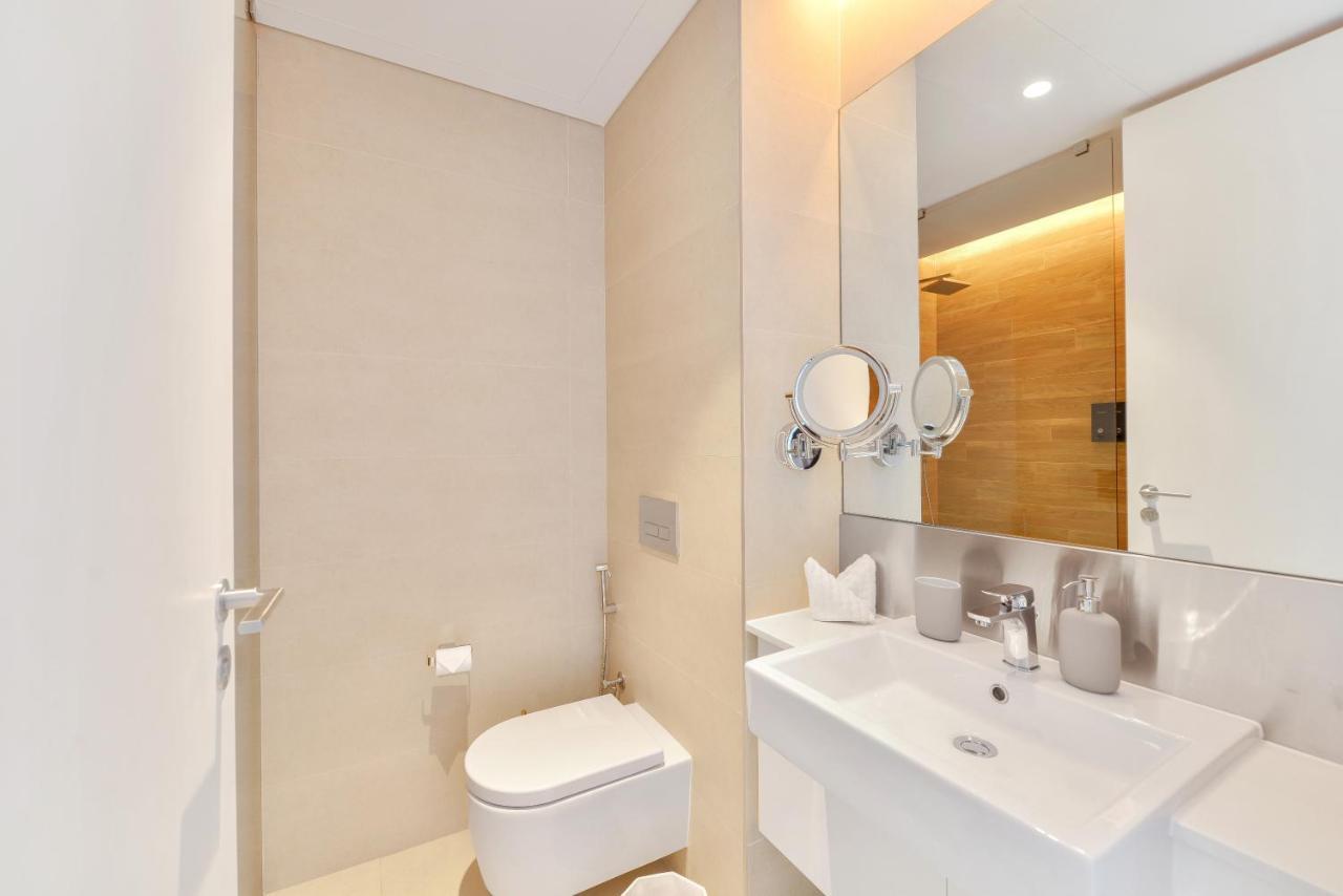 Lägenhet Luxurious 3 Bedroom W Maidroom In Bluewaters Island Dubai