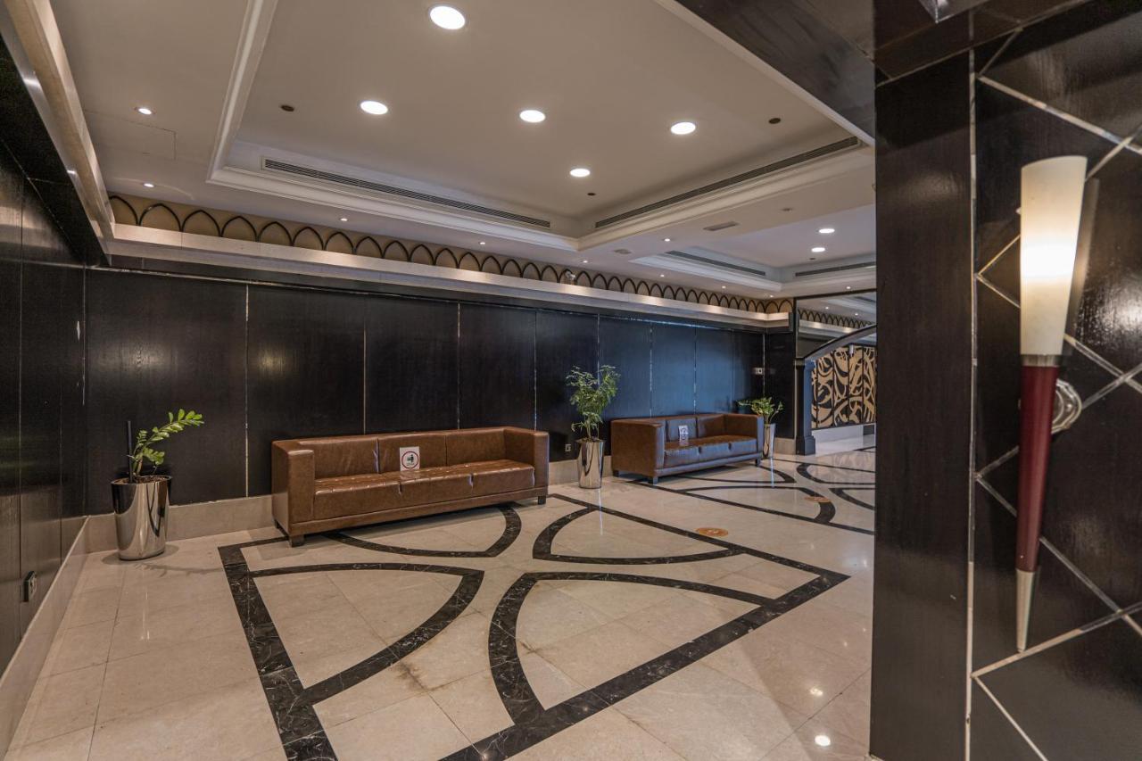 Apartemen Higuests - Modern With Incredible Skyline View *