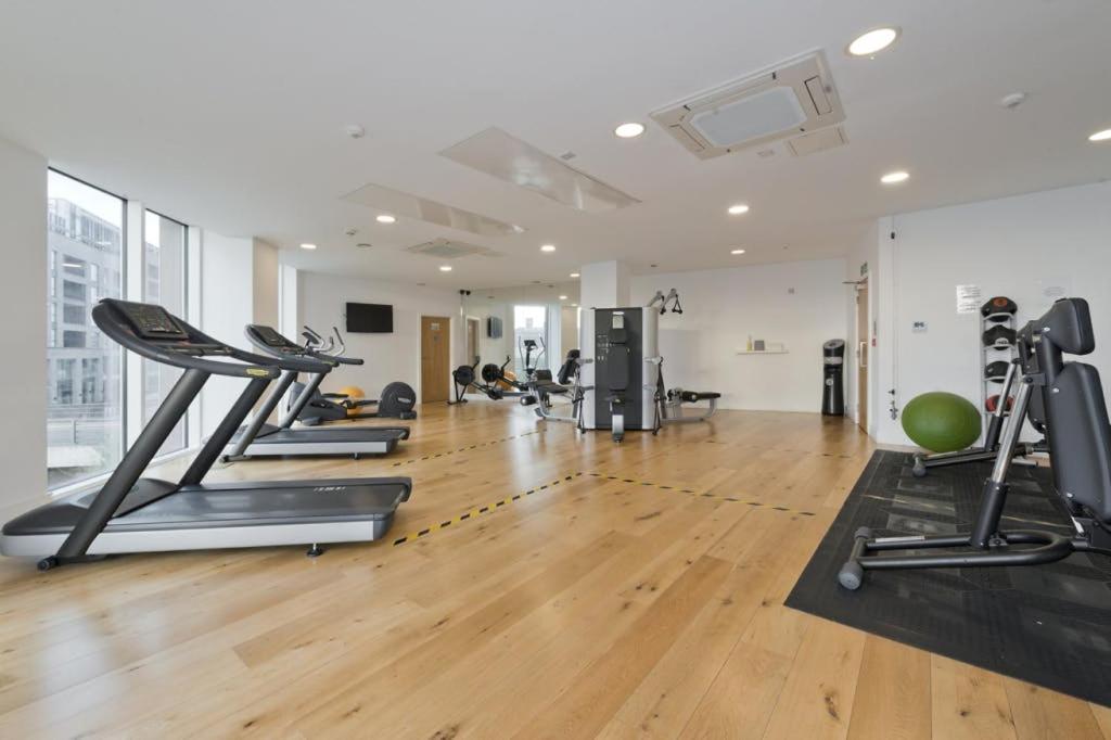 Guest house Marina Beach View 3 Bedroom Apartment Sky Nest Home Sky View Tower Dubai