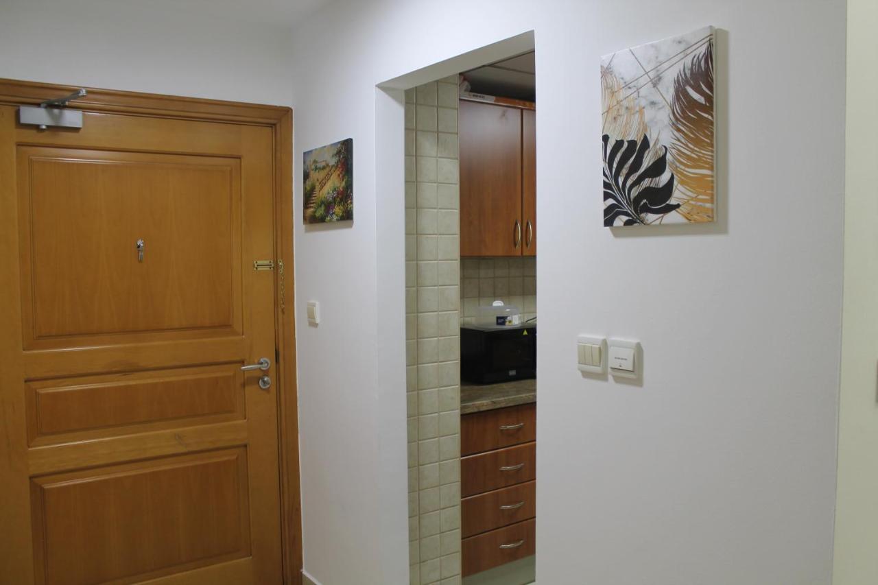 Newly Furnished One Bedroom Next To Metro & In Marina Lägenhet Dubai