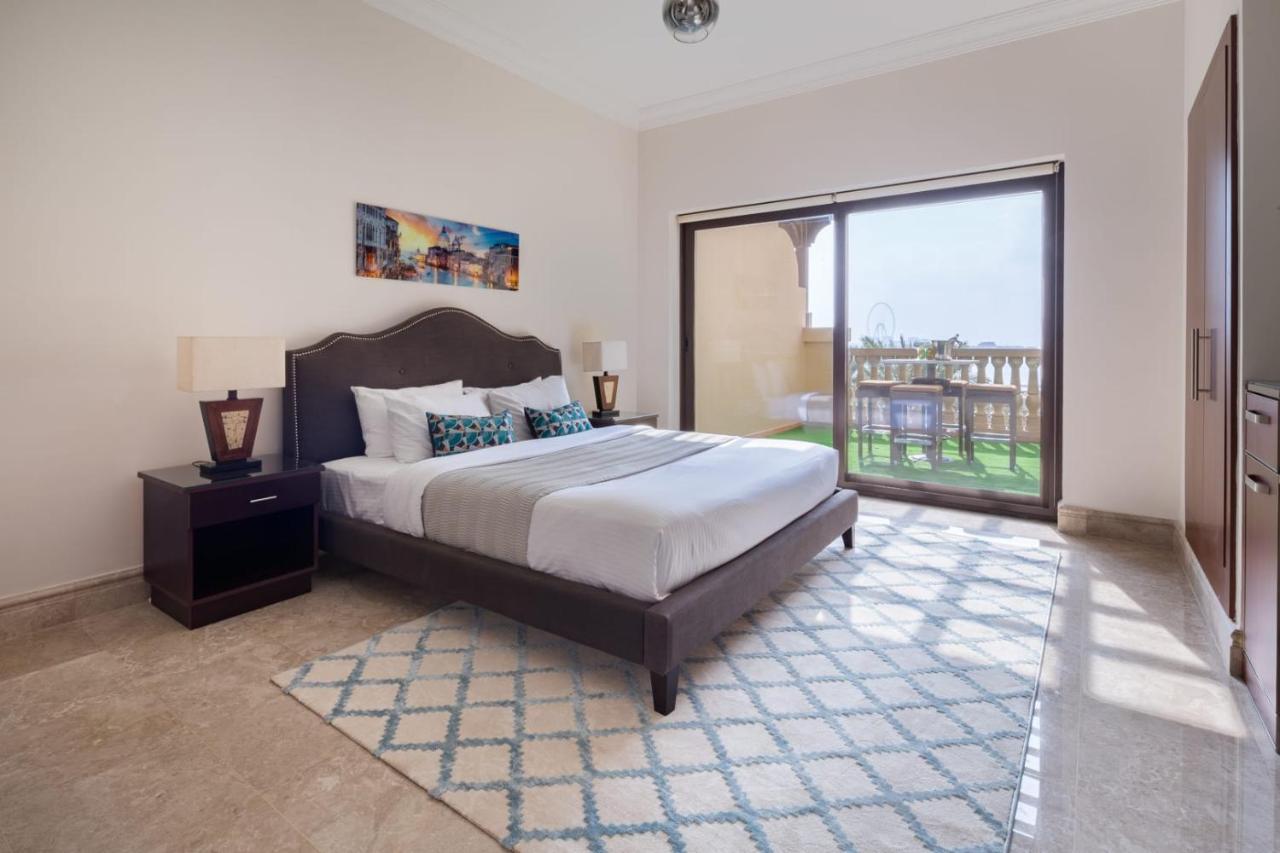 Frank Porter - Fairmont Palm Residences Apartment Dubai