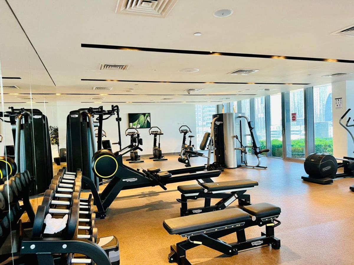 Luxurious 3 Bedroom In Boulevard Point, Connected To Mall *