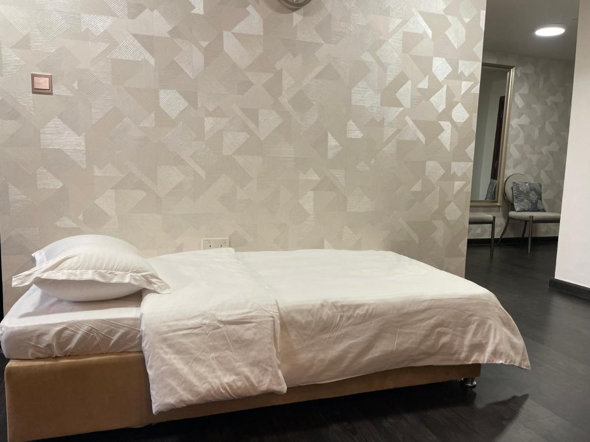 Apartment Usmans 1 Bedroom Bahar Jbr Huge 120 Sqm 2 Balconies