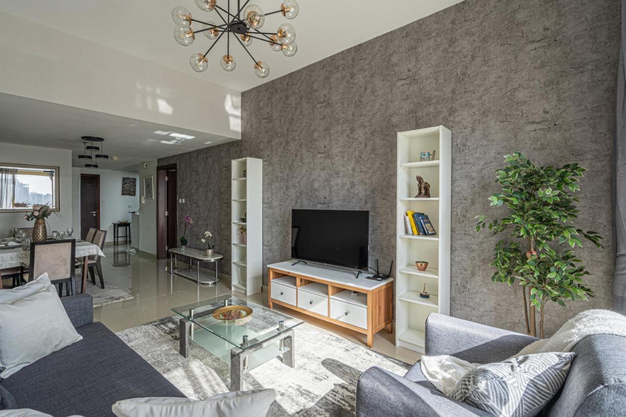 Higuests - Luxurious 1br With Balcony In Jvc Appartement