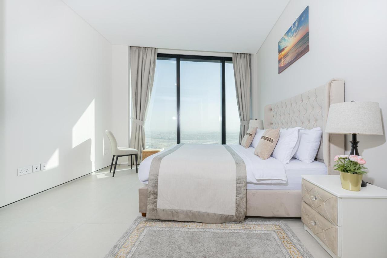 Stunning 2bhk Address Beach