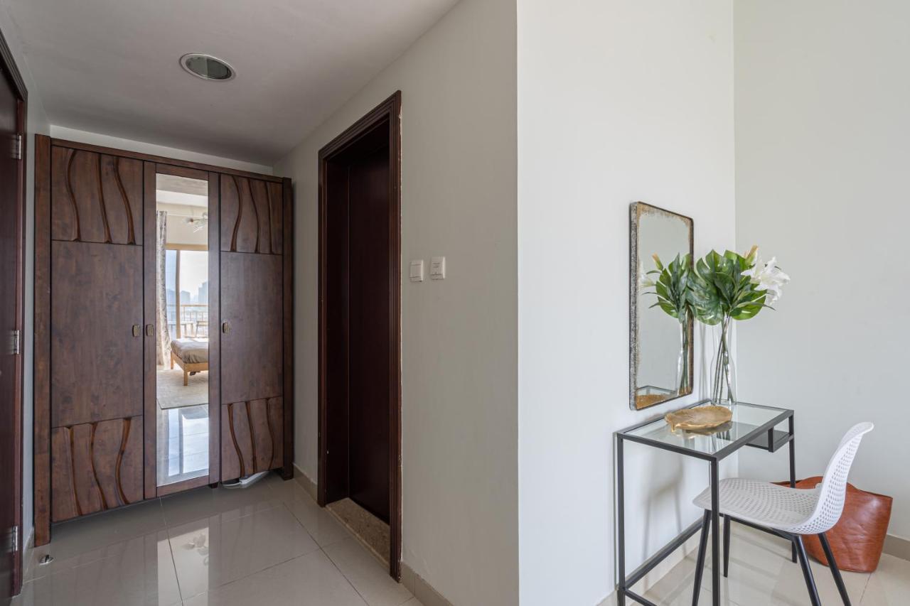 Appartement Higuests - Luxurious 1br With Balcony In Jvc *