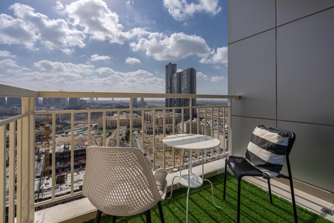 Appartement Higuests - Luxurious 1br With Balcony In Jvc *