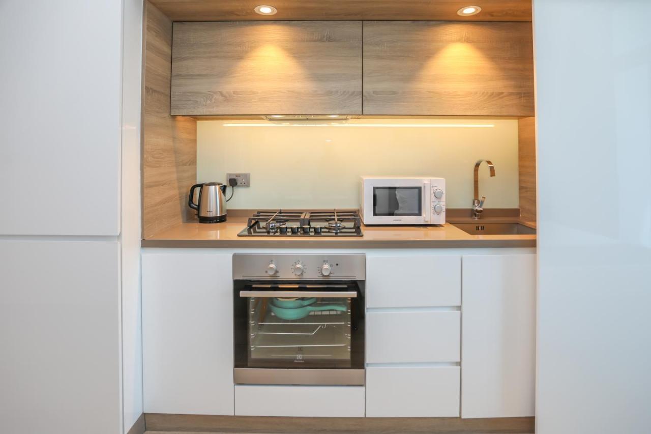 Luxury - Marina Apartemen Dubai