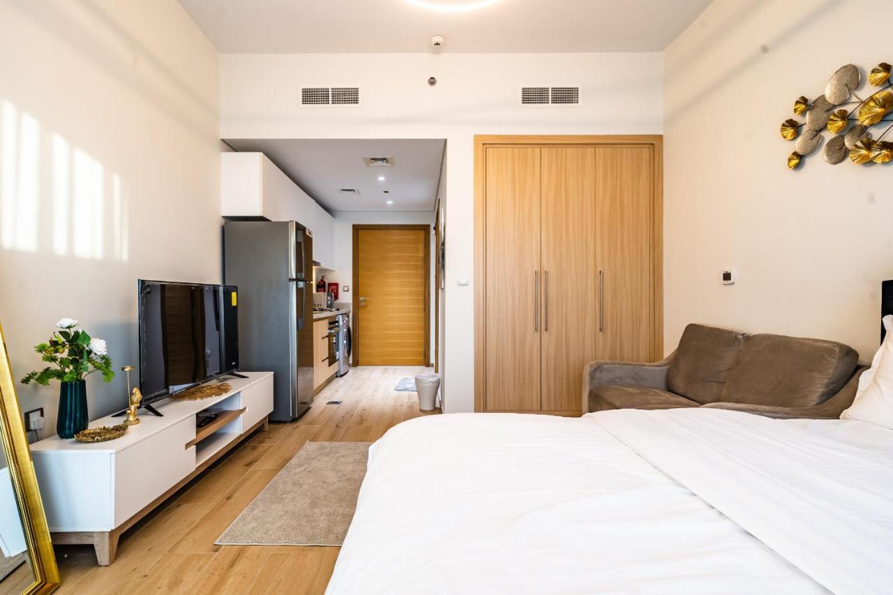 Azizi Aura, Jebel Ali- Near Metro Station Appartement *