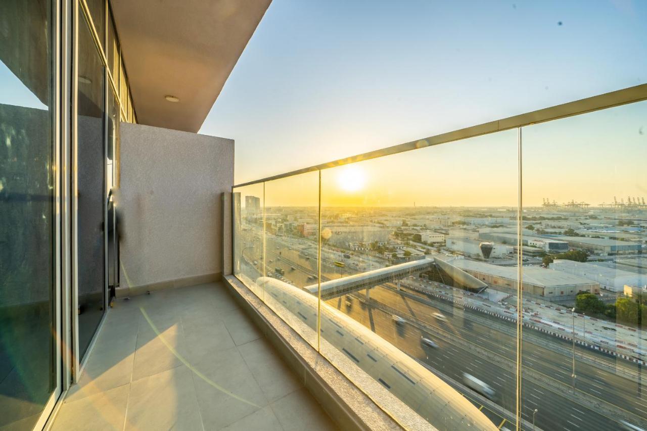 Azizi Aura, Jebel Ali- Near Metro Station Appartement
