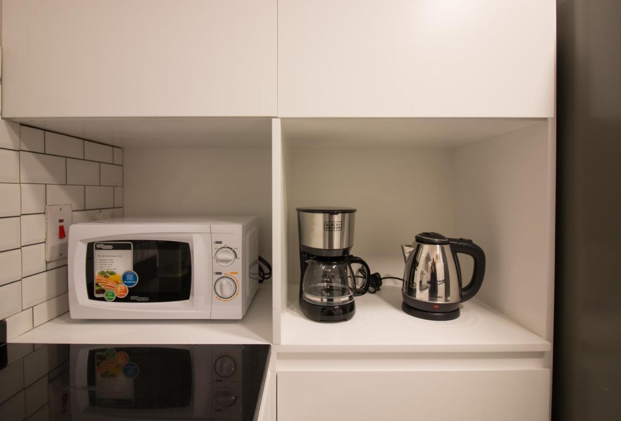 Walking Distance To Metro! Full Canal View Appartement