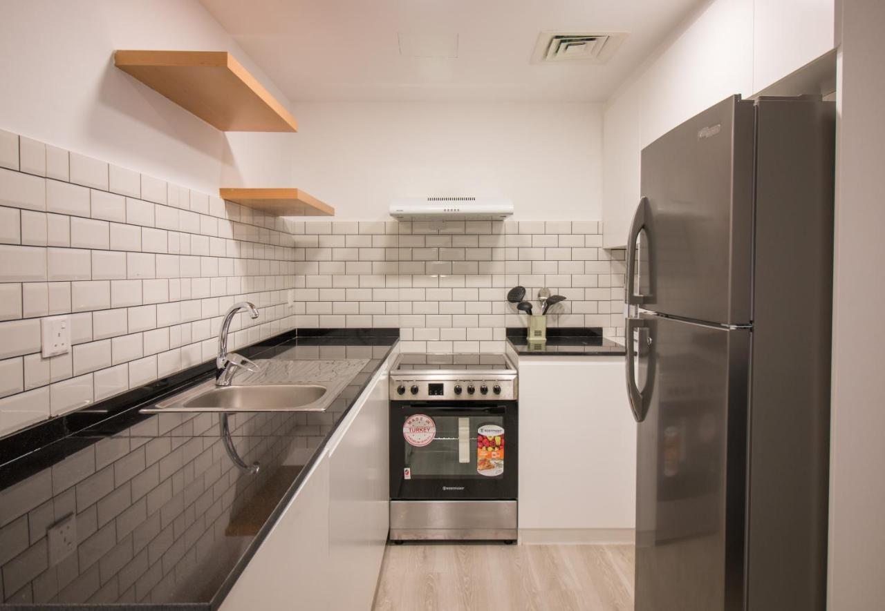 Walking Distance To Metro! Full Canal View Apartamento Dubái