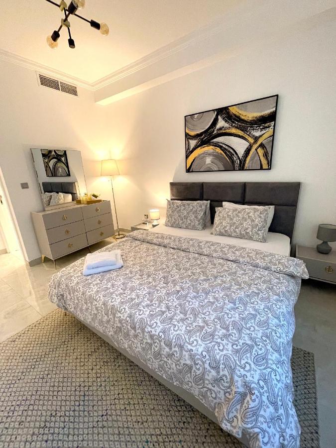 Appartamento Awesome 1br In Marina Dubai