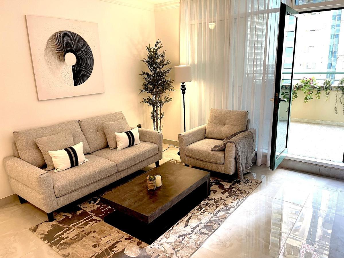 Appartamento Awesome 1br In Marina Dubai