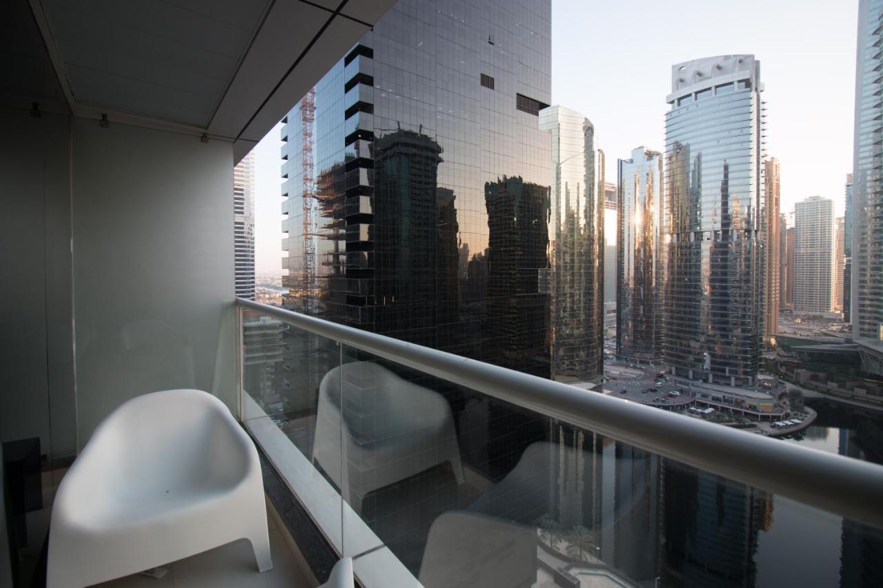 Apartamento Walking Distance To Metro! Full Canal View Dubái