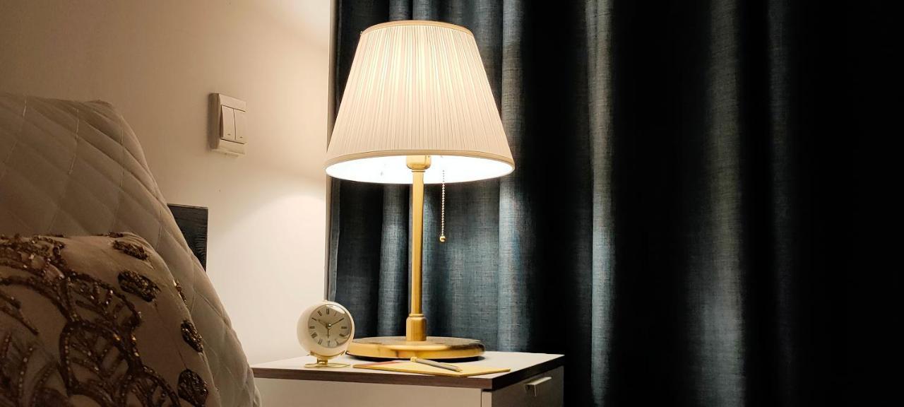 Cozy 1 Bedroom For A Large Family Minimum 5 Night Apartamento