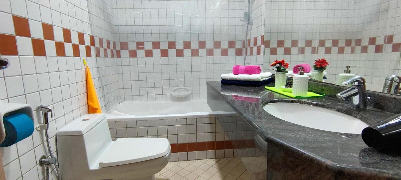 Cozy 1 Bedroom For A Large Family Minimum 5 Night * Dubai