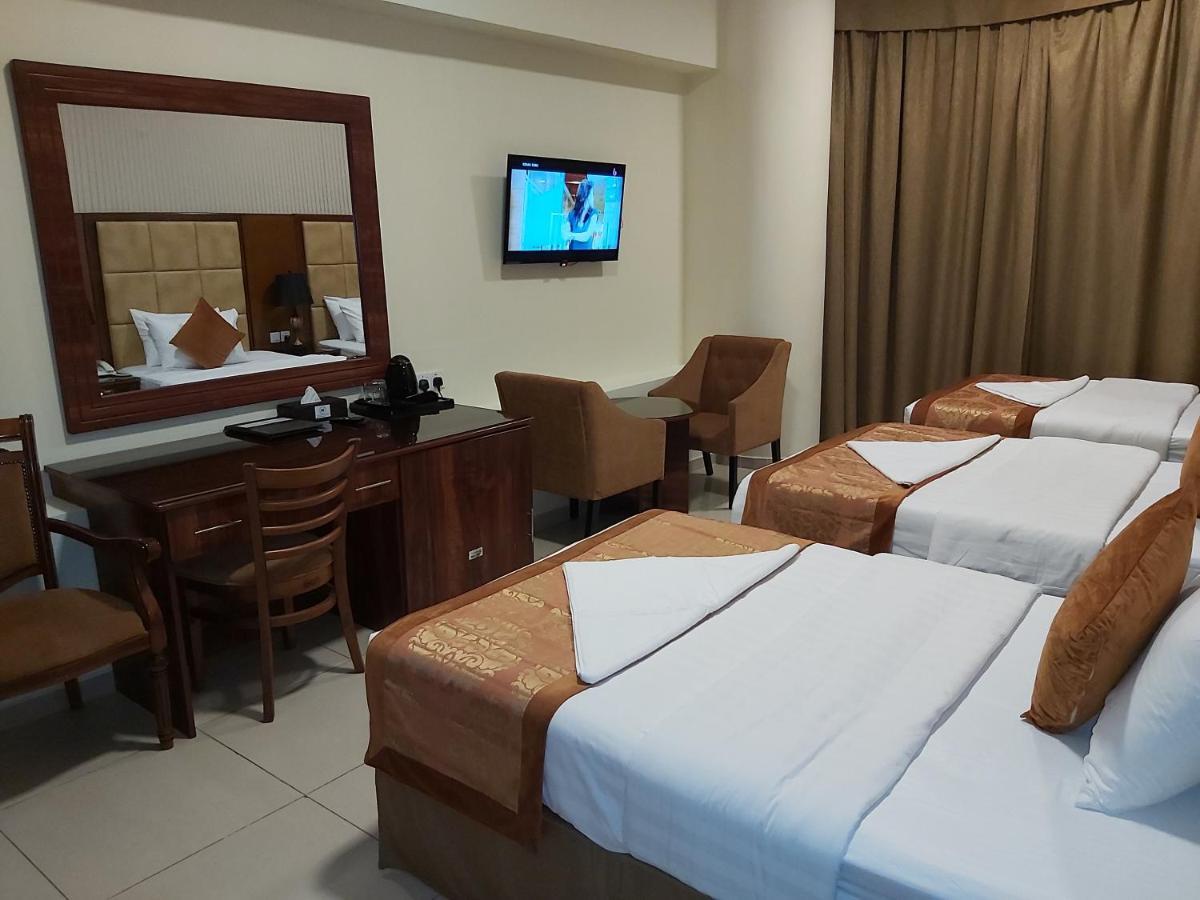 Hotel Bliss L.l.c 2*