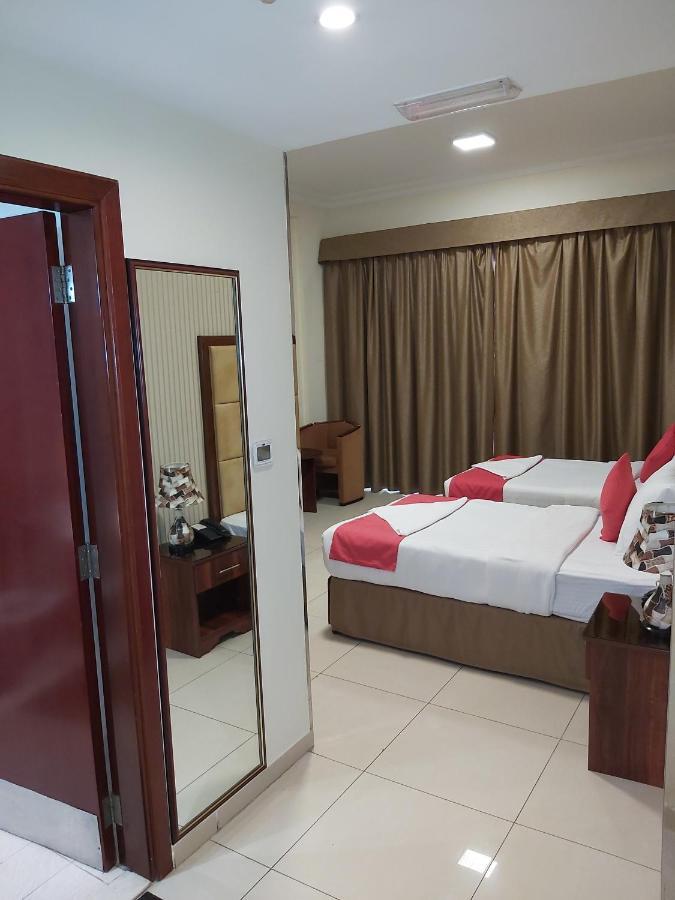 Hotel Bliss L.l.c 2*