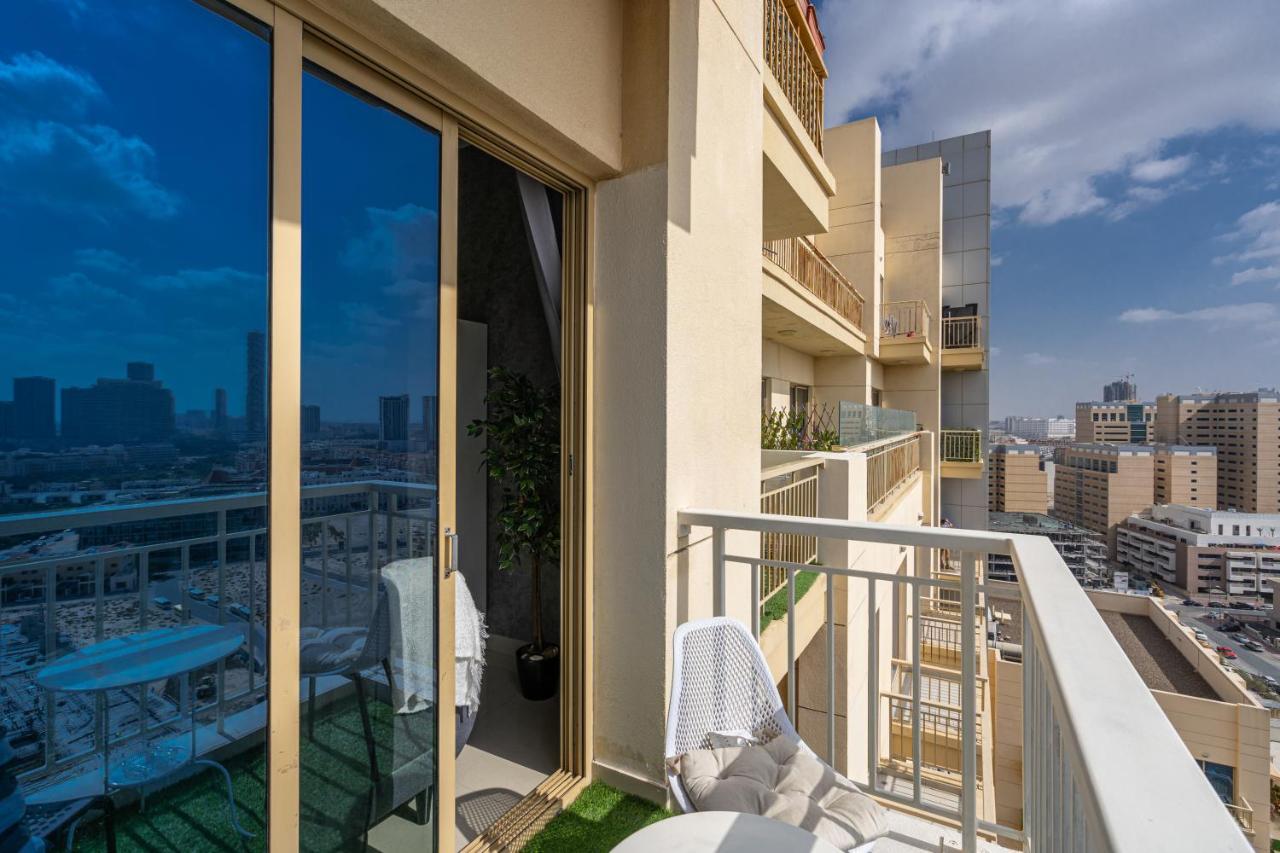 Higuests - Luxurious 1br With Balcony In Jvc Appartement