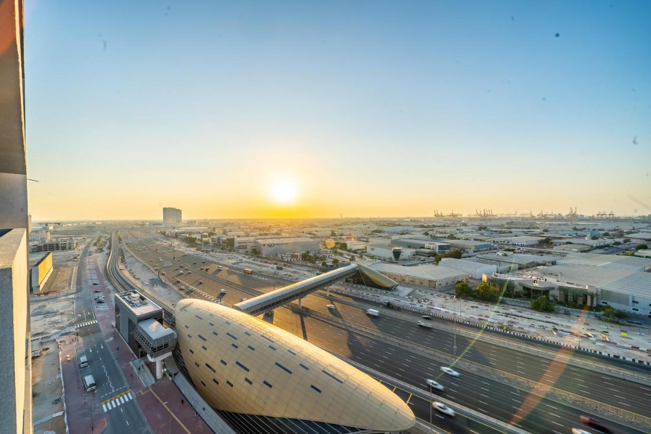 Azizi Aura, Jebel Ali- Near Metro Station *