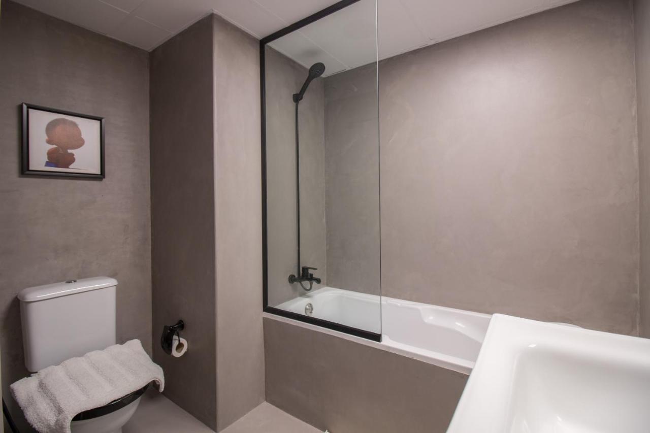 Apartamento Walking Distance To Metro! Full Canal View Dubái