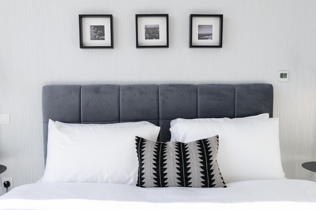 Ultimate / 3 Beds / Gorgeous Frame And Park View / 250m From Metro / 1 Stop From World Trade Center Appartamento