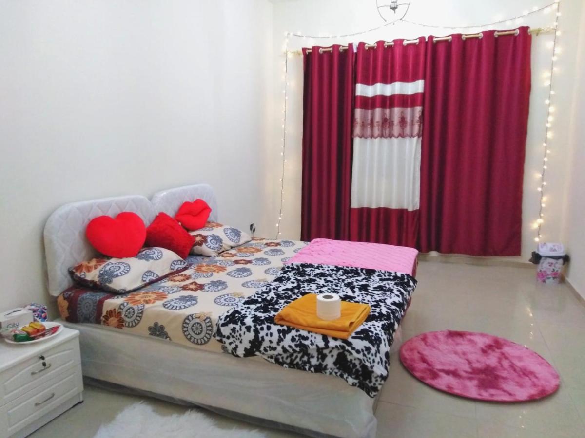 Bright Sunshine Shared Bed & Breakfast Dubai