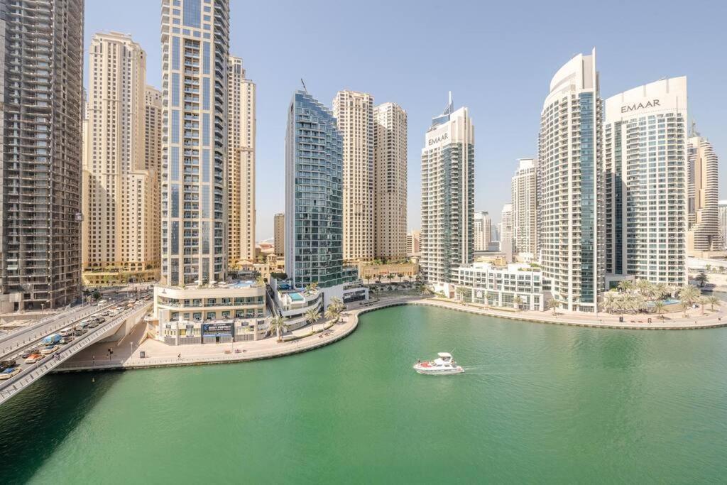 Beautiful Marina Views One Bedroom With Two Balconies Appartamento Dubai