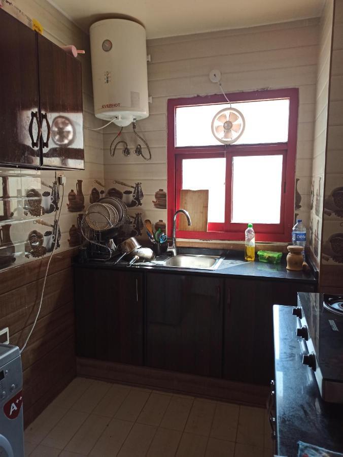 Apartemen Moon Backpackers , Al Rigga , Partition For Couples And For Singles Dubai