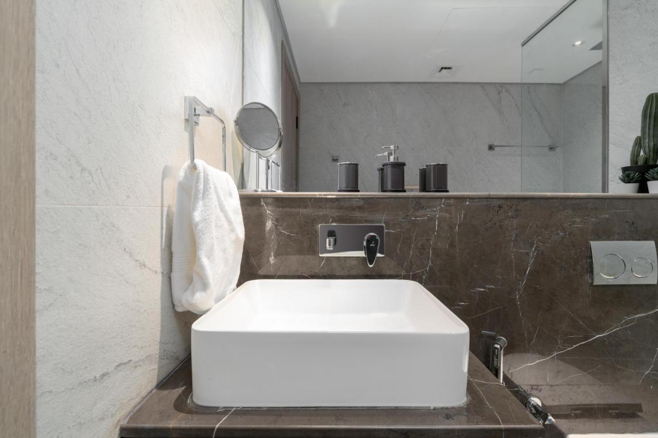 Ultimate Modern With Pool View In Jvc Apartament *