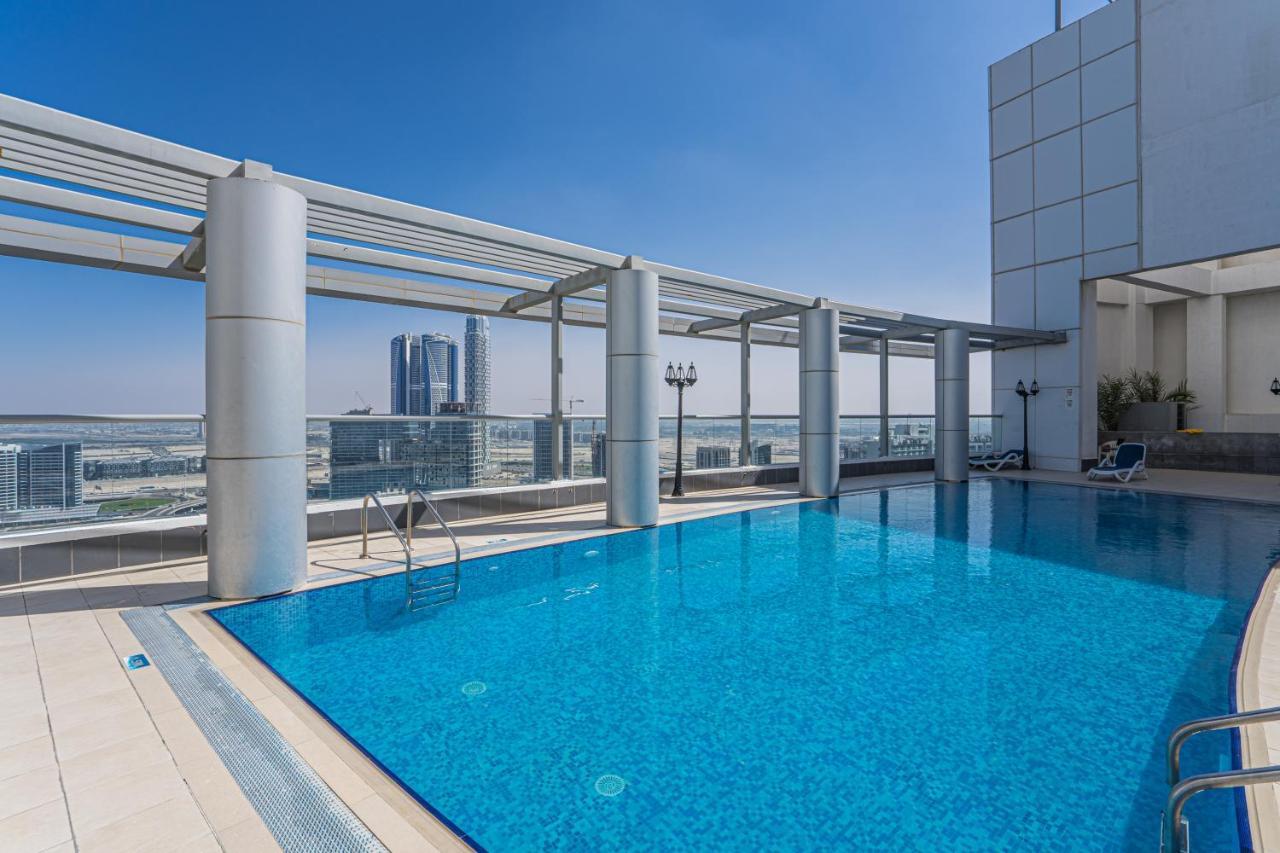 Apartment Higuests - Spacious With Views Near Mall *