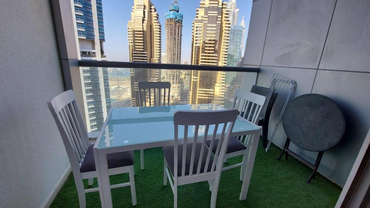 Guest house Marina Beach View 3 Bedroom Apartment Sky Nest Home Sky View Tower