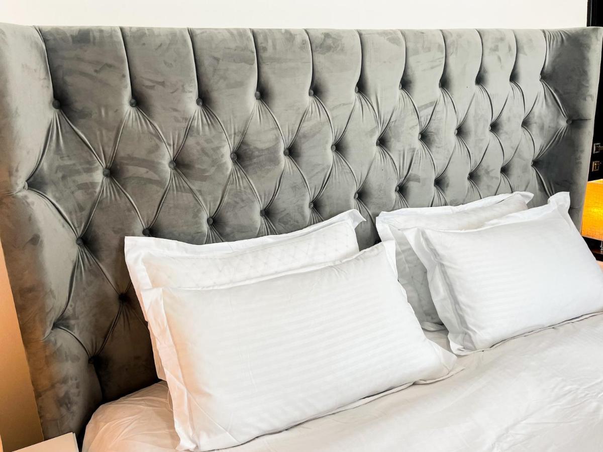 Quarto em Acomodações Particulares Luxury With Marina View Close To Jbr And Metro With Shared Kitchen