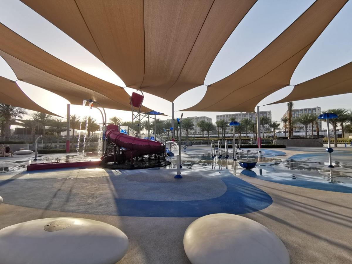 Nasma Luxury - Elegant With Views And Skyline Lägenhet Dubai