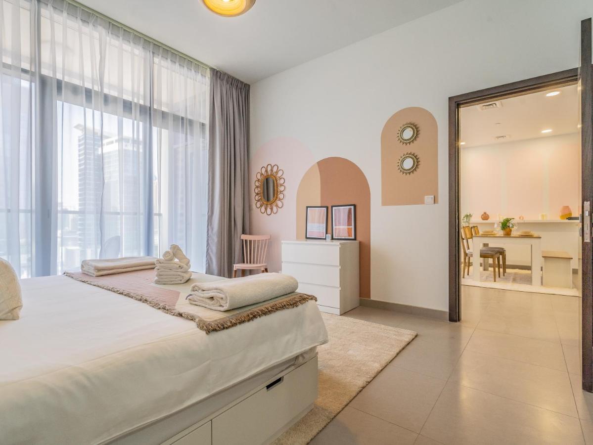Apartament Charming Tropical Minutes To Mall