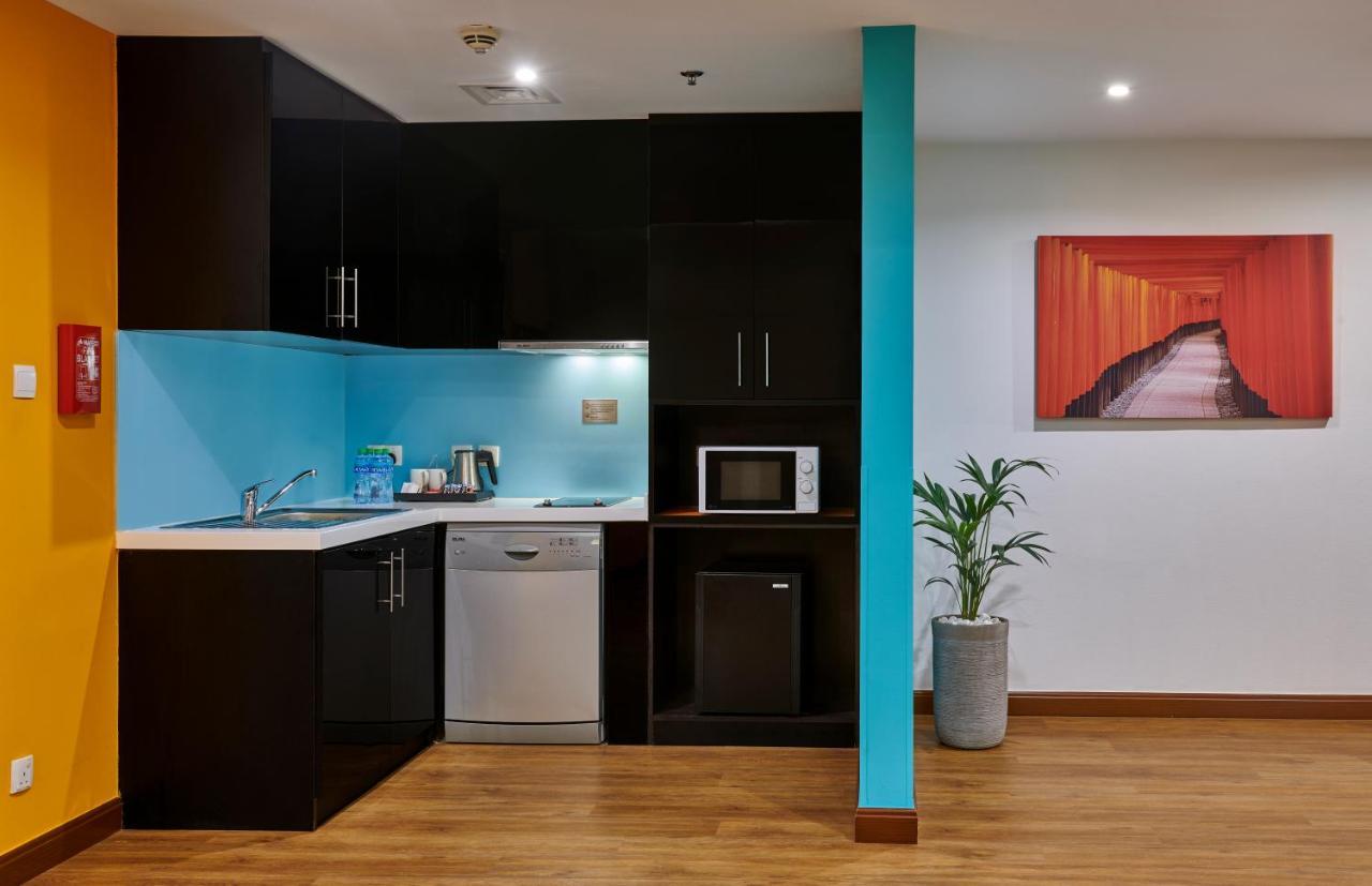 Ramada Hotel, And By Wyndham Jbr 4* Dubai