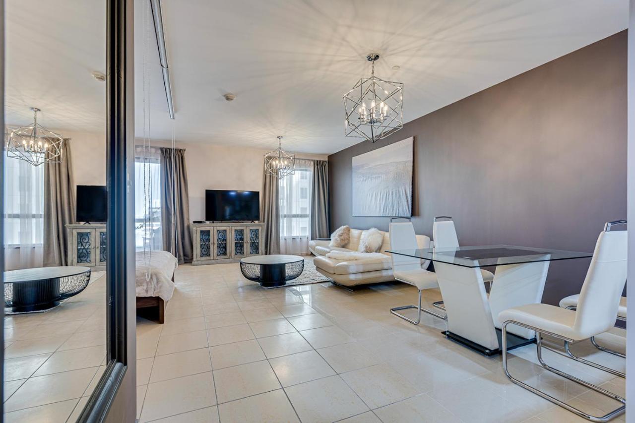 Entire Serviced Studio Jbr Sea View Balcony Dubái