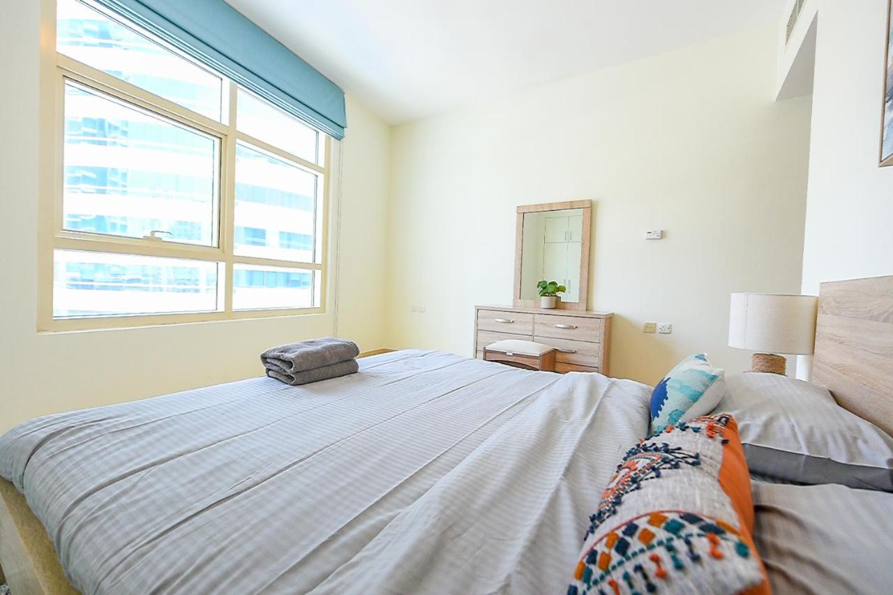 Lovely 2 Bed With Marina View - Dhl Apartemen