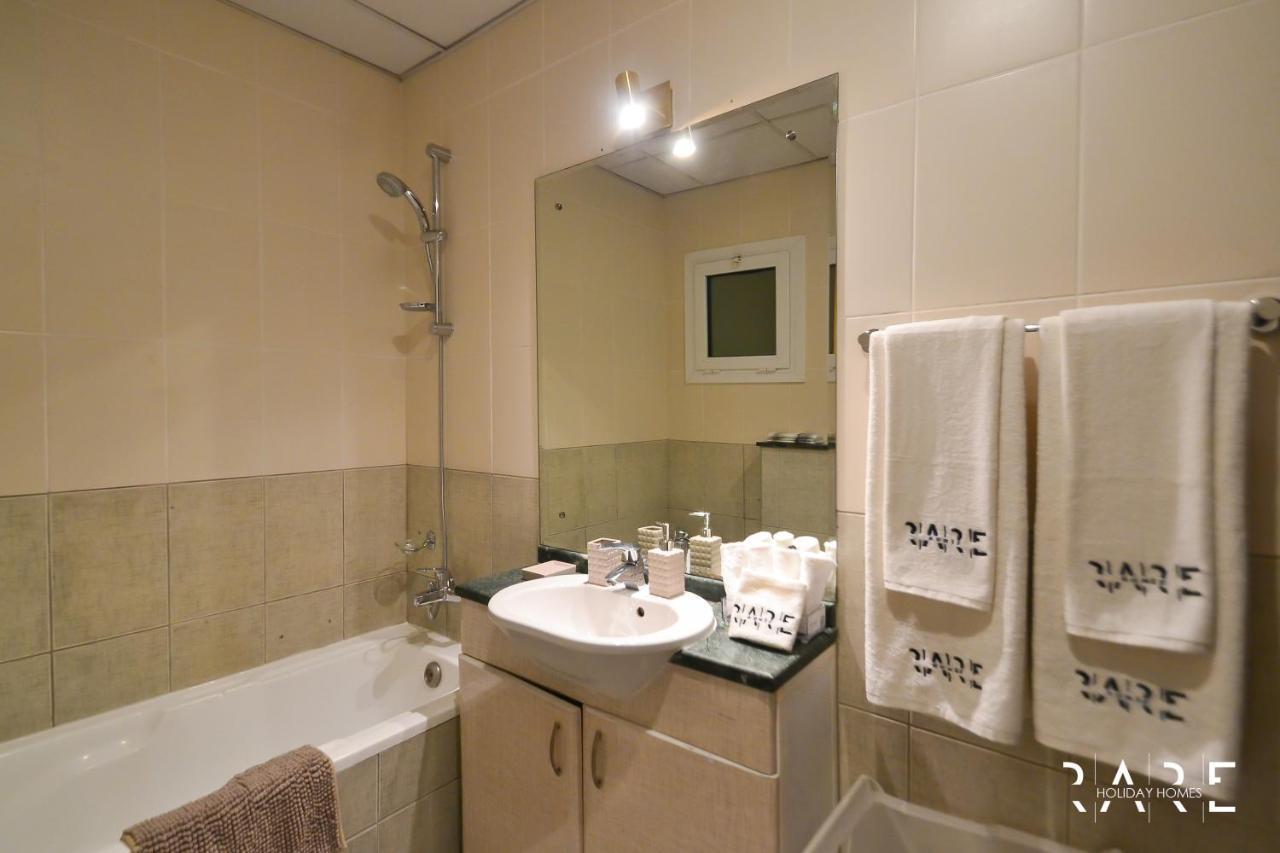Rare Homes Next To Metro & View In Tower - R1205 *