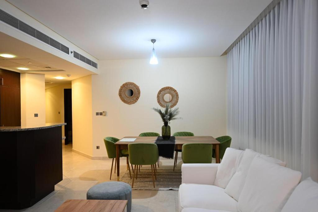 Apartment Cozy And Very Well-lit In Difc Dubai