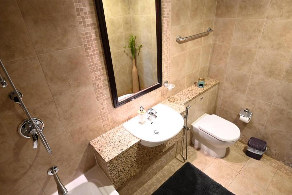 Cozy And Very Well-lit In Difc Apartment Dubai