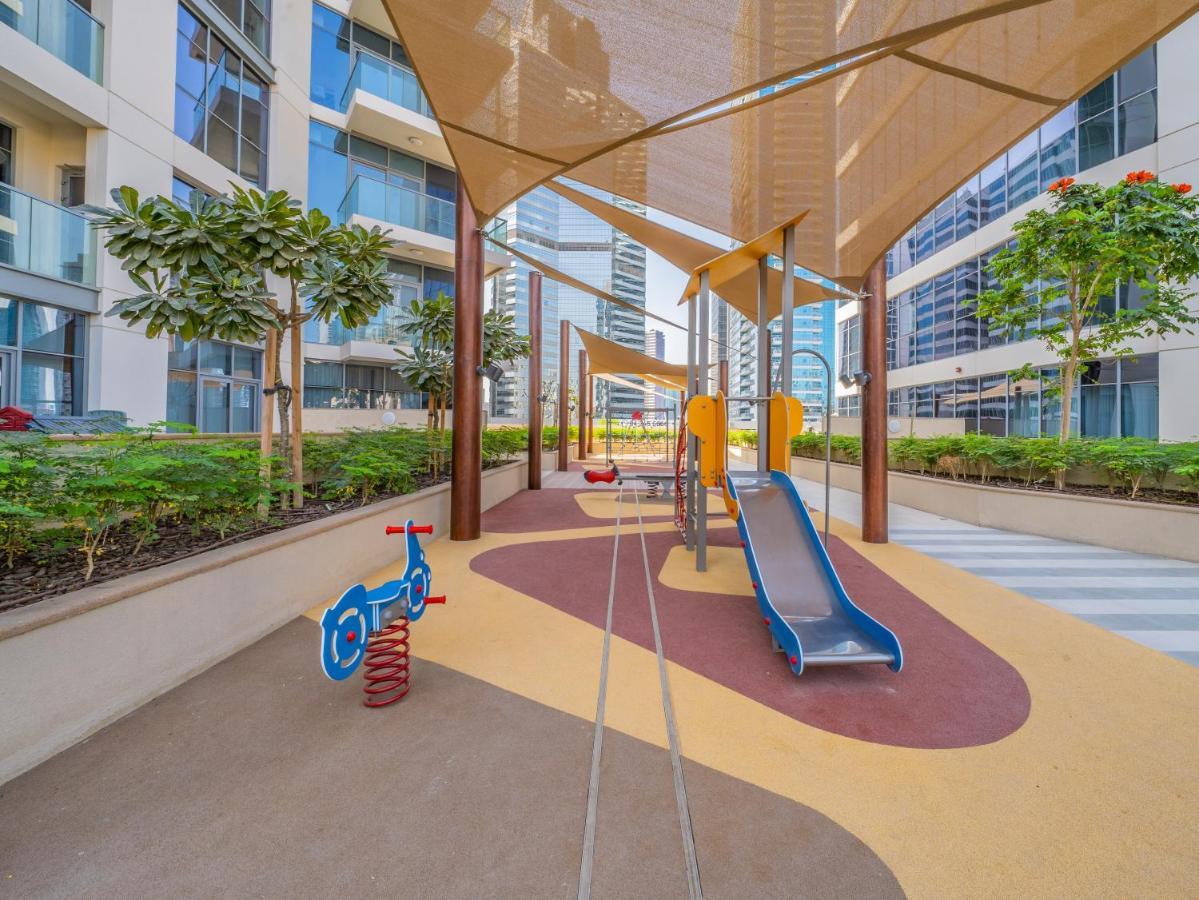 Art-inspired Amidst Downtown Appartamento Dubai