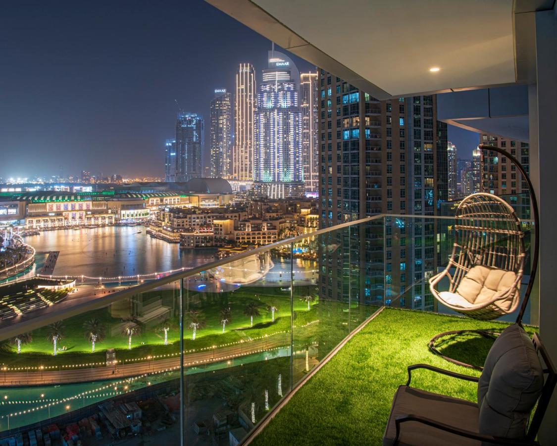 First Class 2br With Full Burj Khalifa And Fountain View Apartemen *