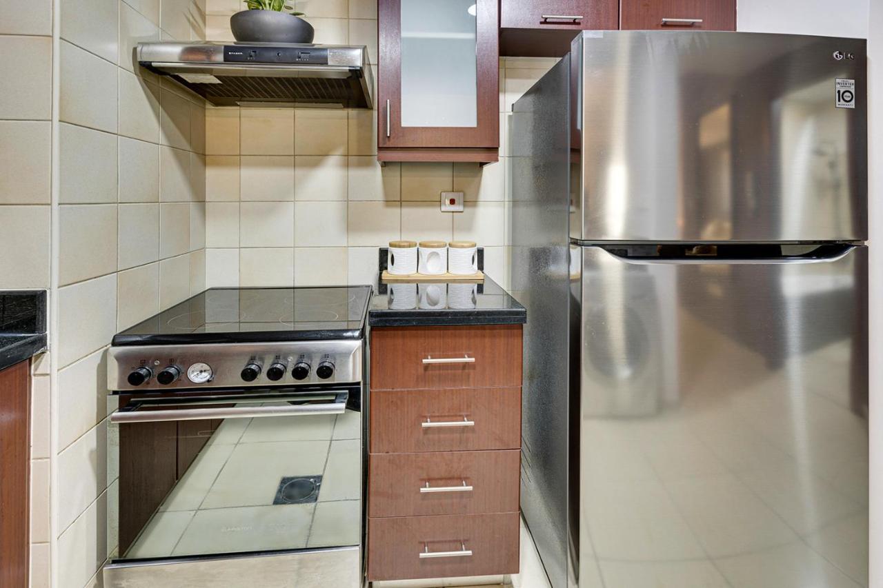 Entire Serviced Studio Jbr Sea View Balcony Apartamento *