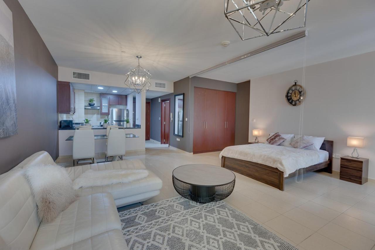 Entire Serviced Studio Jbr Sea View Balcony
