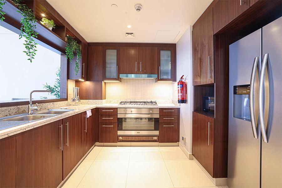 Apartemen Burj Khalifa View, Downtown Dubai, 3br - Daniels Holiday Homes *